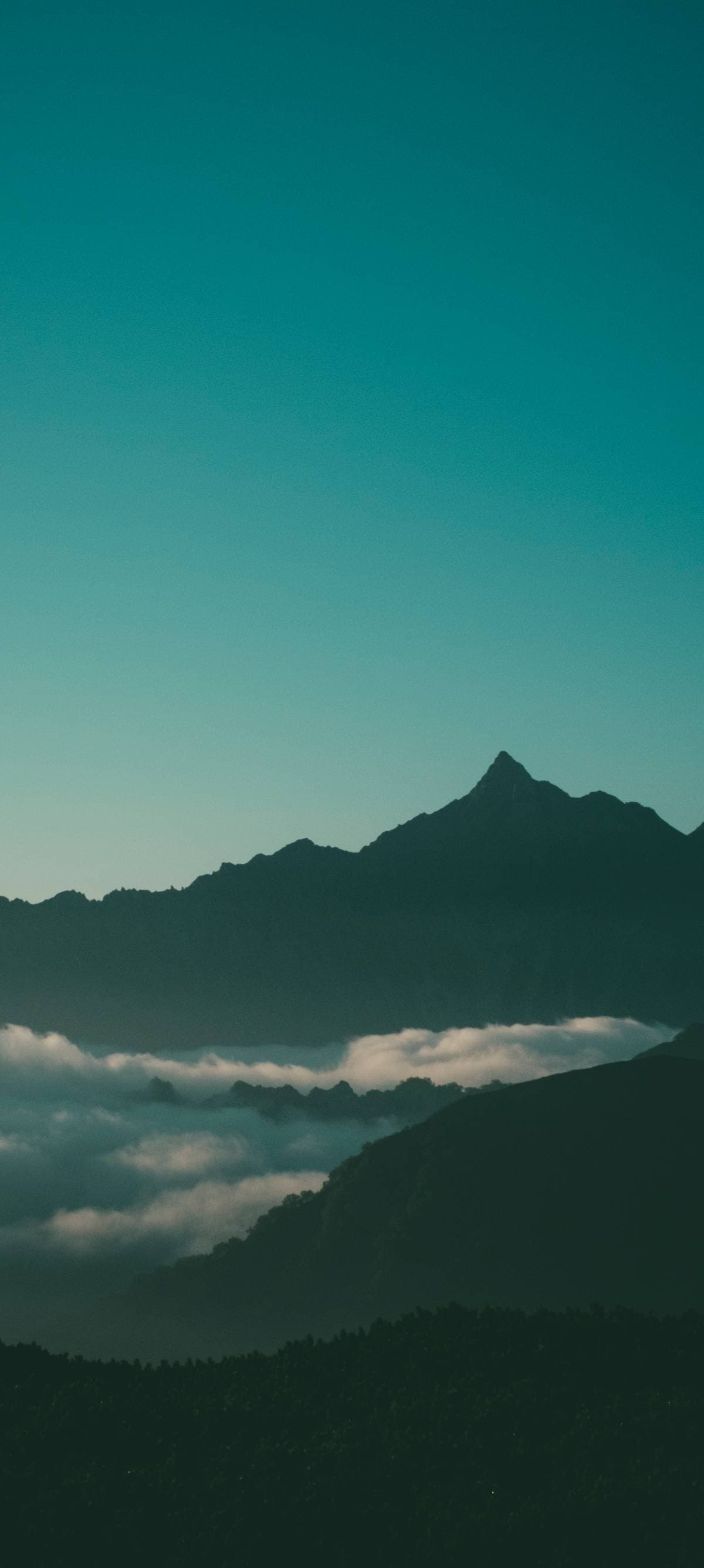 北アルプス黒部源流の雄大な景色